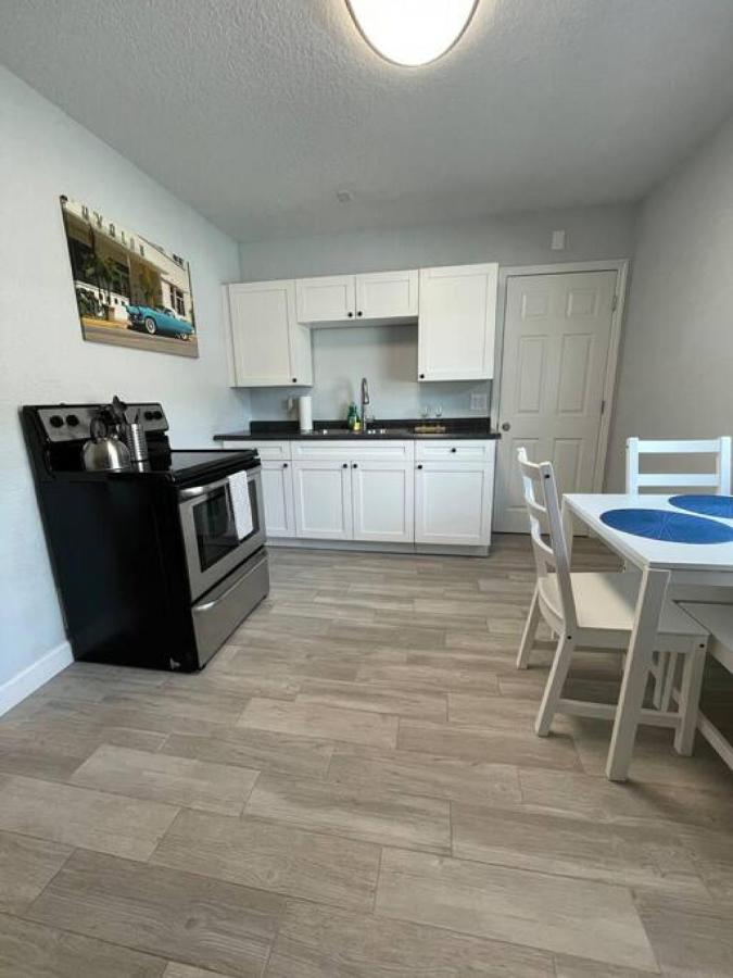 세인트피터즈버그 Family House In St Petersburg 아파트 외부 사진