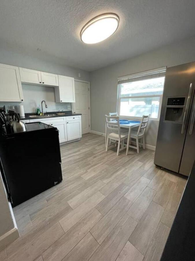 세인트피터즈버그 Family House In St Petersburg 아파트 외부 사진