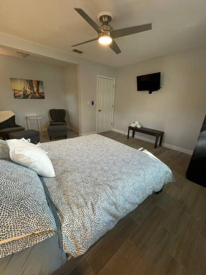 세인트피터즈버그 Family House In St Petersburg 아파트 외부 사진