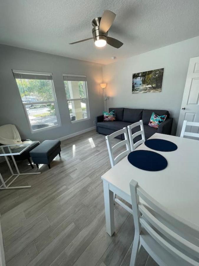 세인트피터즈버그 Family House In St Petersburg 아파트 외부 사진