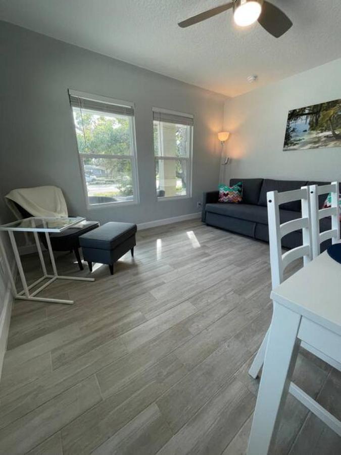 세인트피터즈버그 Family House In St Petersburg 아파트 외부 사진